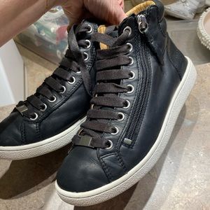 Ugg Olive High Top Sneaker Size 7